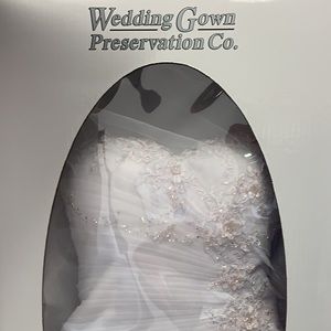 Wedding gown
